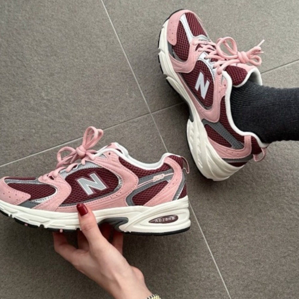 New Balance 530 Women's Burgundy and Pink Sneakers - Picture 8 of 8